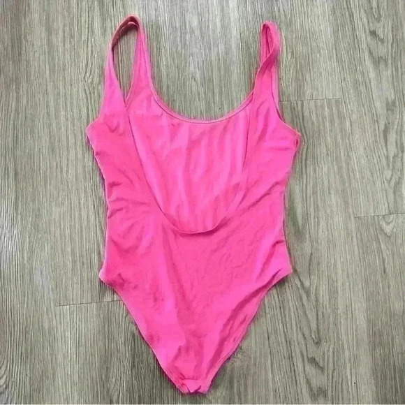 PINK ONE PIECE  SWIMWEAR SQUAD SIZE S-M - Picture 8 of 10